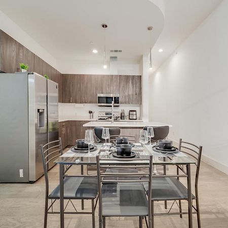 Snazzy Loft Style 2Br I Gym I Parking I Workspace Dallas Kültér fotó